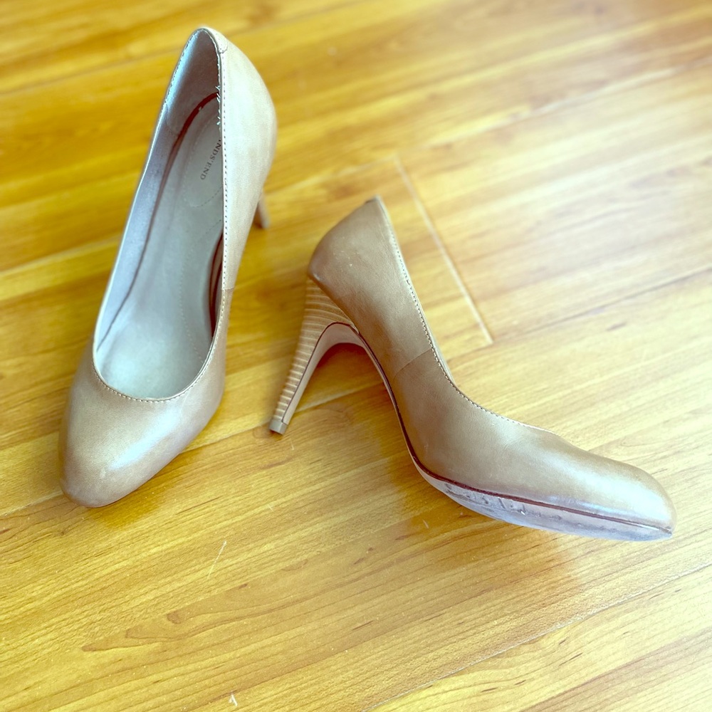 Land’s End Light brown heels!